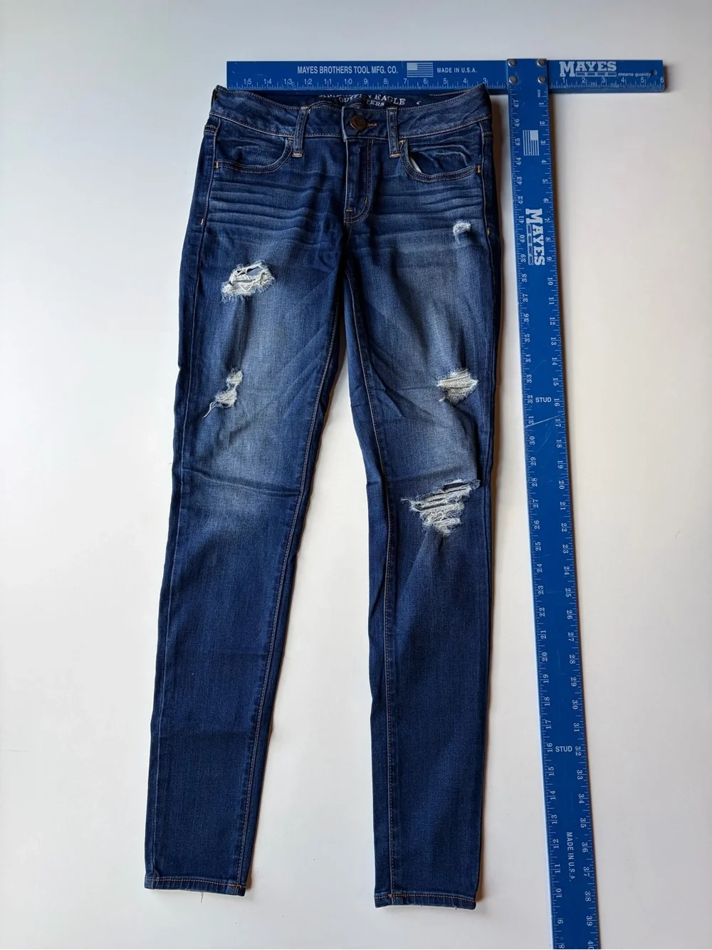 American Eagle Dark Blue Distressed Women’s Jeans